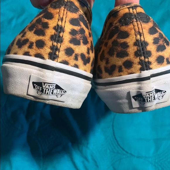 Vans - Picture 6 of 9